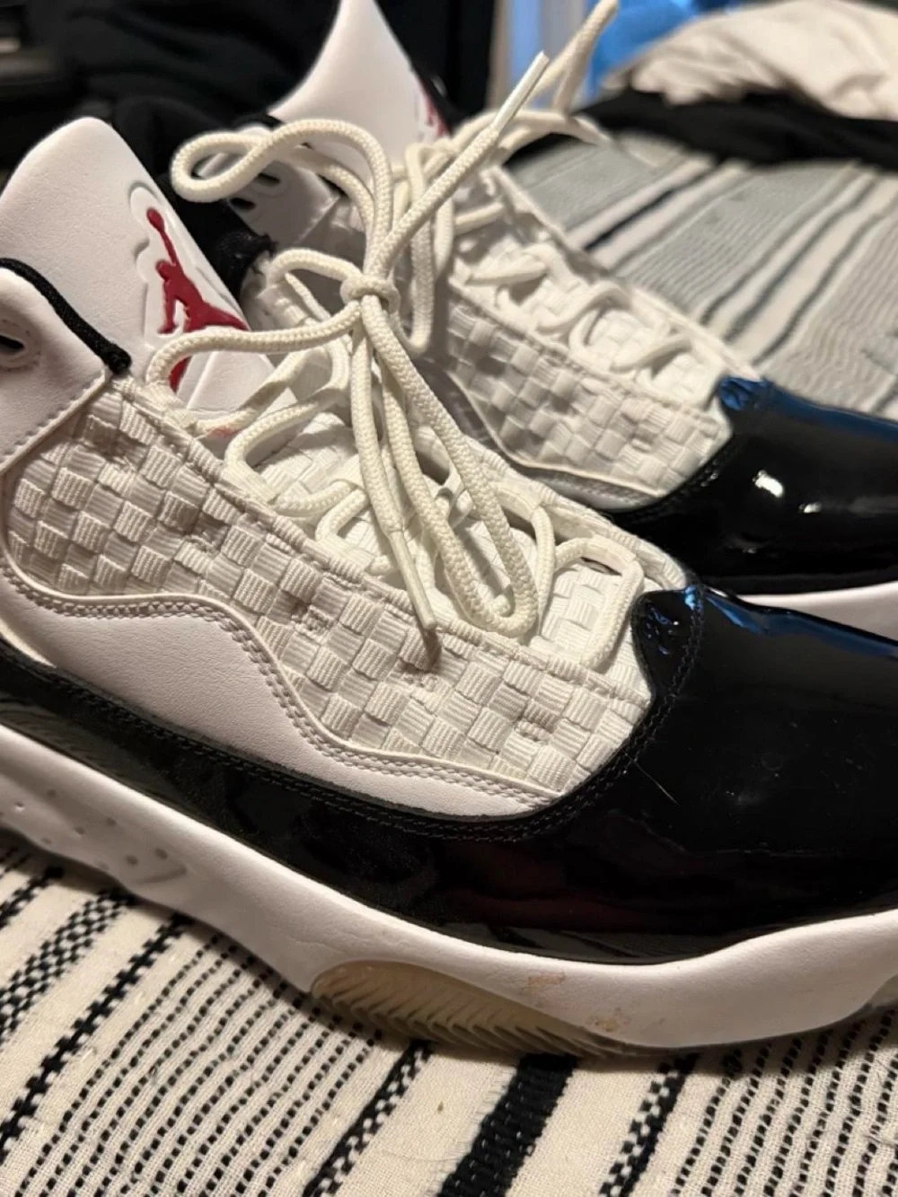 Jordan Men's Low Top Basketball Sneakers - White/Black/Red
